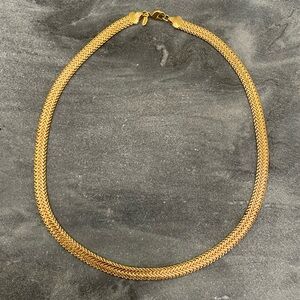 Elegant Gold Chain Necklace